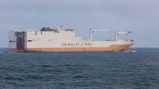 Grande Contou outbound using the Poseidon Pilots at Port Phillip Heads