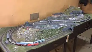 Home layout: 5 trains in automatic mode
