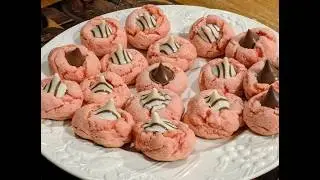Strawberry Kiss Cookies for Valentines Day! ❤️
