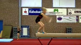 A-selectie: Nicky radslag salto van balk