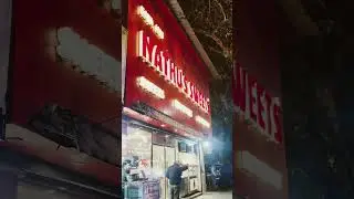 #delhi  #delhitravel  #ina #khanmarket #cannaughtplace #Pandora #golgappa #nathusweet #bengalisweet