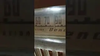 Bendix portable tube radio 687A