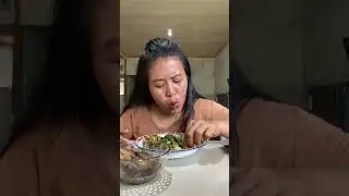 Menu ku hari ini gulai daun ubi tempe bosok lanjut malam nya Natalan ke tempat keluarga #tempe bosok