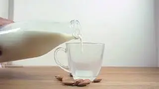 Pouring Milk 🥛Sound Effect