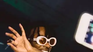 Babythugga Glock,Pull up in a block white ft.Graphly (Trapmusic..! Prod by,#Graphly_on_the_track)