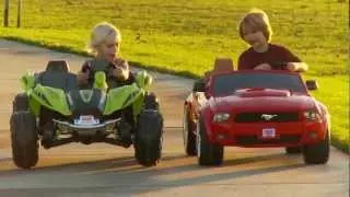 Power Wheels Race - Dune Racer vs Mustang