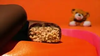 Reese's Peanut Butter Hearts Commercial (2022)