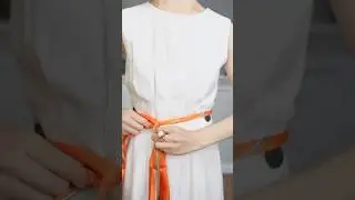 How to tie a rosebud-shaped belt knot with a silk ribbon? 🥰 #vazasilk #mulberrysilk #silkscarf