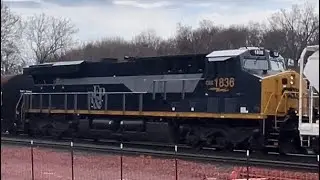 Rainy Day Railfanning CSX Selkirk Subdivision In Voorheesville NY CAUGHT MY FIRST CSX HERITAGE UNIT
