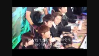 120727 Woohyun throwing hearts to Sunggyu & Dongwoo