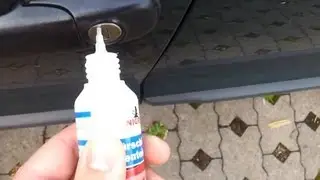T&uuml;rschloss enteisen - Auto Schloss eingefroren