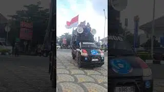 Buruh Karawang Mulai Menuntut Upah 2025 di Kantor Bupati Karawang