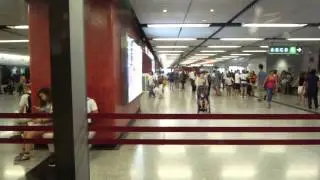 中環站月台間升降機下行