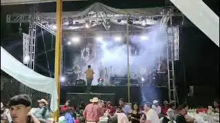 La tropa calentana con audio video e iluminaci&oacute;n APOLO 2000