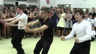 Taneční vystoupení žáků 2. stupně - V. školní ples ZŠ a MŠ Březová 31. 1. 2015