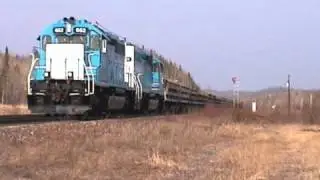 EMD SD40's in 8th notch climbing the grade. Please Read!!! 4/13/2000