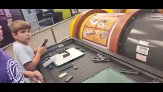 Симулятор урагана в научном центре Infinity