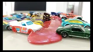 🔥 Hot Wheels Encalhados no Slime! 🚗💨 Super Resgate Incr&iacute;vel!