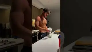 Aaron Burring | Chest heavy focus, arms pumped, abs tight 💪🔥 #kilitee