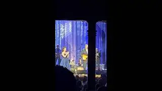 2025 - 12-19 - Vince Gill Amy Grant Christmas
