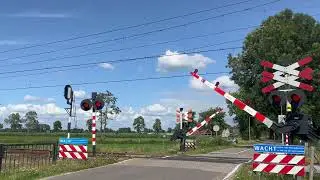 Spoorwegovergang Staphorst // Dutch Railroad Crossing