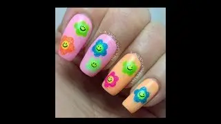 Ohmygoshpolish Happy Flower mani