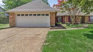 8437 OAK BOUGH, Memphis, TN Presented by Jan Jones.
