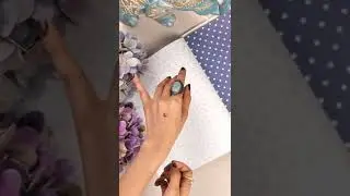 Experiments with bindi?! 😱🤯