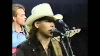 Brad jackson shades of country-on the prowl