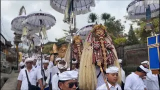 IDA RATU SAKTI MENDAK IDA SESUHUNAN PURA LUHUR PUCAK PADANG DAWA RING PURA PUSEH GUNUNG KANGIN