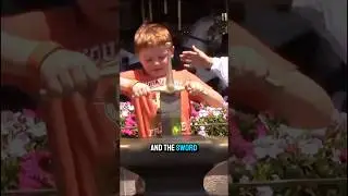 Скрытый секрет волшебного меча в Диснейленде. #шорты