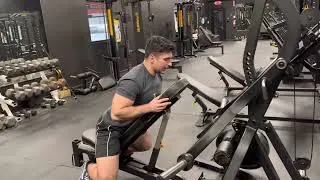 Powertec Levergym: Chest supported row