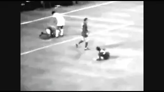 Classic Eus&eacute;bio Moment v Manchester United 1968 European Cup Final