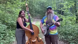 Banjo Joe and Danielle- Hello Banjo (Live)