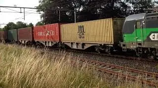 ELL European Locomotive Leasing Vectron Lok met Container Trein te Horst-Sevenum Nederland Zomer 19