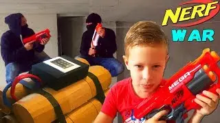 Nerf War: GIANT BOMB НЕРФ ВОЙНА на чердаке ! Обезвредили МЕГА БОМБУ !! DiCrazy