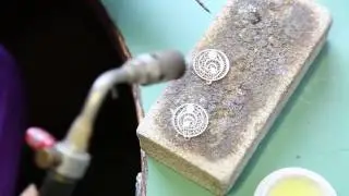 Making filigree earrings