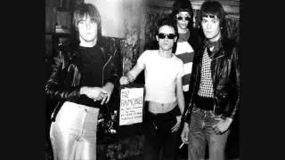 Ramones - CBGB (New York City 14-04-1975)
