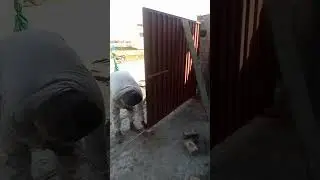 #construction #main #gate #iron #installations #group #work #working #workout #hard #hot #hit #dubaj
