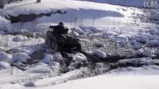 wild panther 8x8 amphibious atv go to snow river.flv