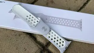 Pure Platinum / White Nike  - Apple Watch Band