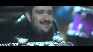 Does it offend you yeah? Epic last song [HQ]