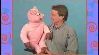 Pig puppet by Axtell