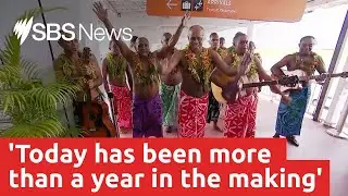 Australians touch down in Fiji on the first tourist flight in 20 months I SBS News