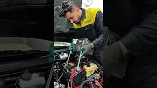 Jump start a car fast #shorts #MechanicLife #satisfyingfix #motorcyclebuild #restoration