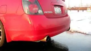 CODE RED exhaust video 2005 Altima SE-R 3.5L revving the engine!