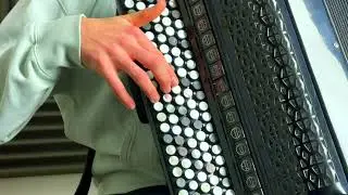 How to play Bayan-Accordion? - The chromatic scale