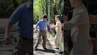 When She Signaled SOS [302][SOS HERO] #SOSHero #SOSSignal #BeAlert #SaveHer #goodman #help #respect