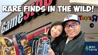 RARE figures found! 2021 Winter Holidays Toy Hunt