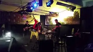 The Rikky Schumann Band goes Country...